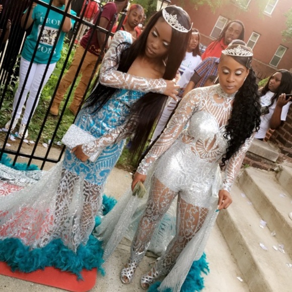 Dress - Picture 5 of 5